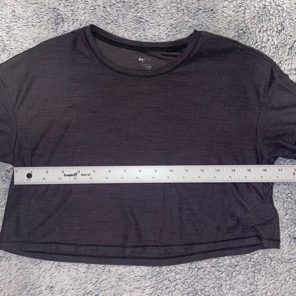 Old Navy Active Girls Crop Top - Picture 5 of 5
